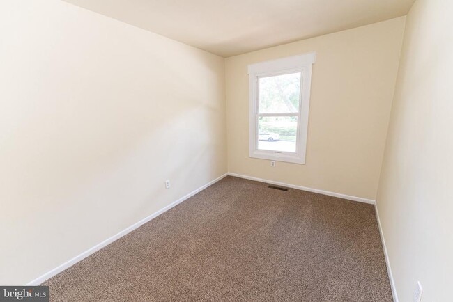 Building Photo - 746 Hemlock St