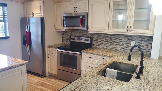 Primary Photo - 10110 Boca Entrada Blvd