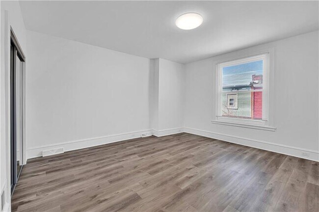 Building Photo - 3219 Kennett Sq