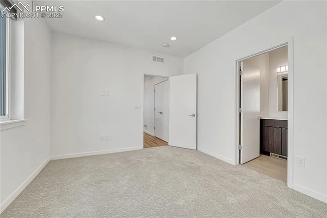 Building Photo - 1231 Newton St