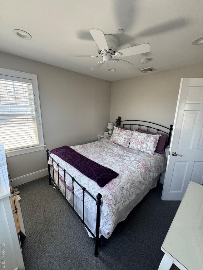 Building Photo - 102 Florida St