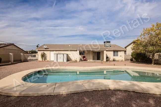 Building Photo - NORTHSIDE POOL HOME