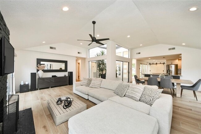 Primary Photo - 4411 Hickory Downs Dr