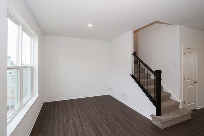 Building Photo - 2252 Stonegate Rd