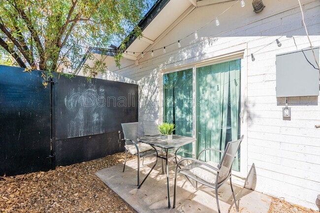 Building Photo - 2309 S College Ave