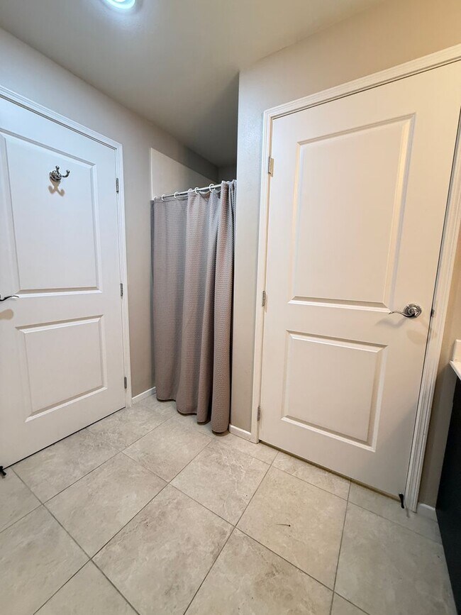 Building Photo - GORGEOUS CORNER UNIT at ONE LAS VEGAS.