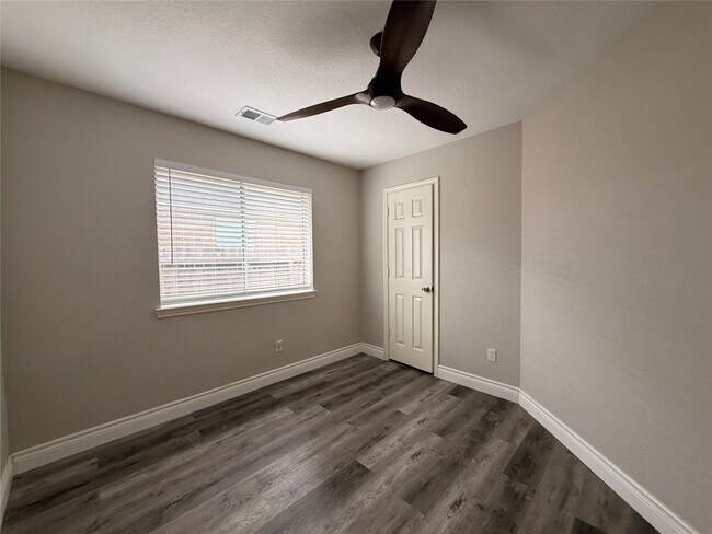 Building Photo - 5011 Wood Duck Ct