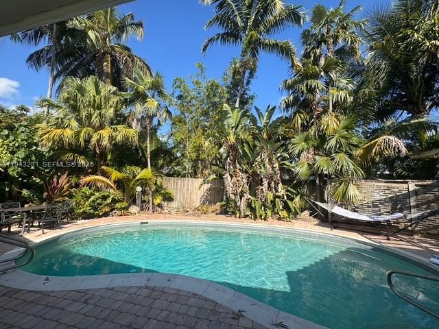 Building Photo - 2101 NE 25th St