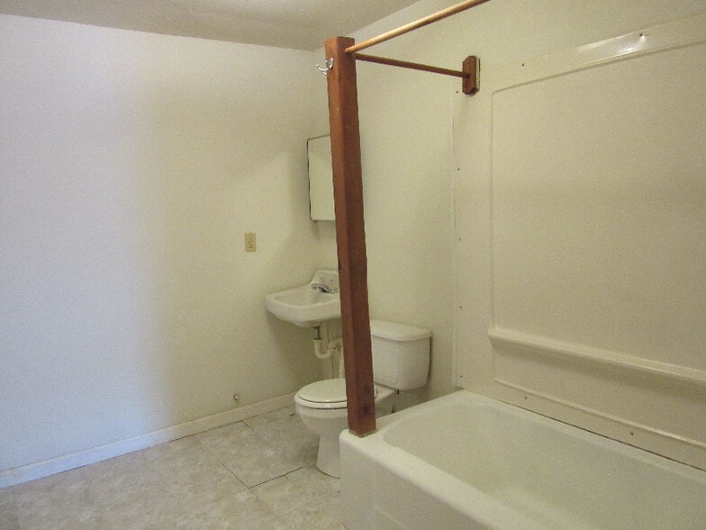 Building Photo - 4537 Piedmont Rd