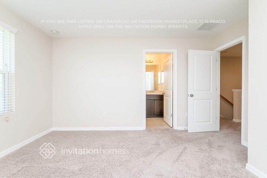 Building Photo - 6316 Willowside St