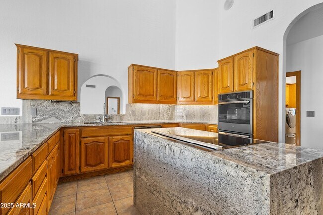 Building Photo - 322 E Gary Cir