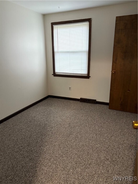 Building Photo - 427 Kaymar Dr