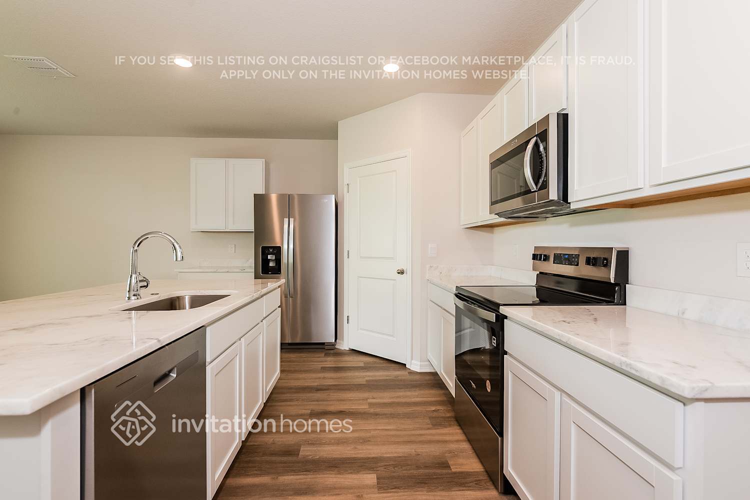 Building Photo - 18121 Canopy Pl
