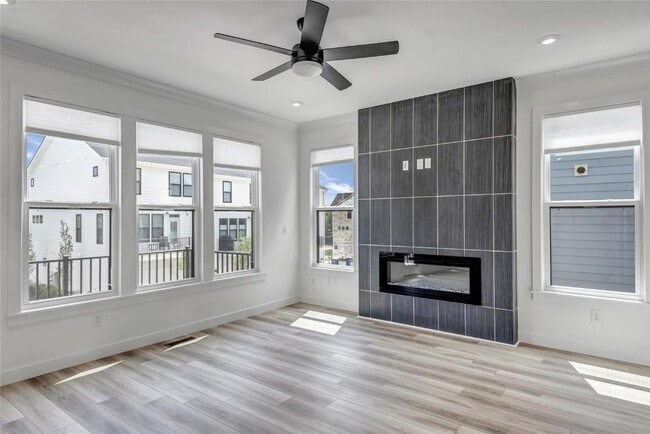 Building Photo - 16507 Honey Locust Dr