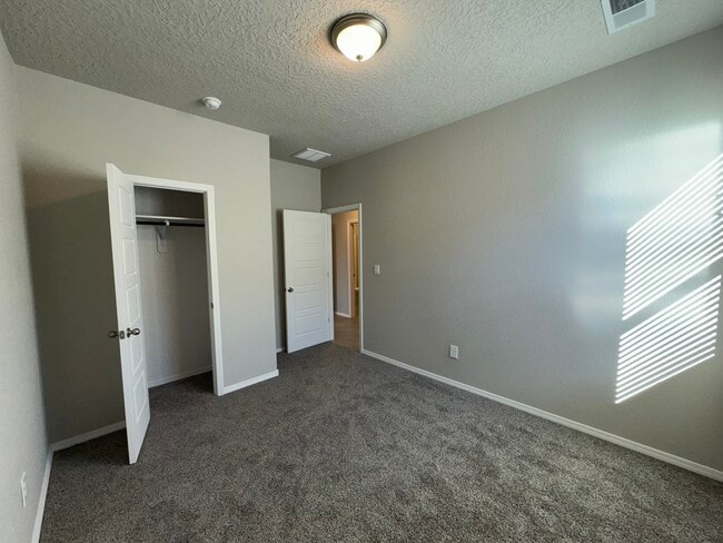 Building Photo - 752 Amatista Lp SE