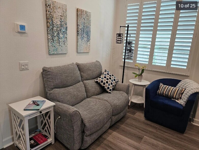 Building Photo - 607 Middlebrook Rd