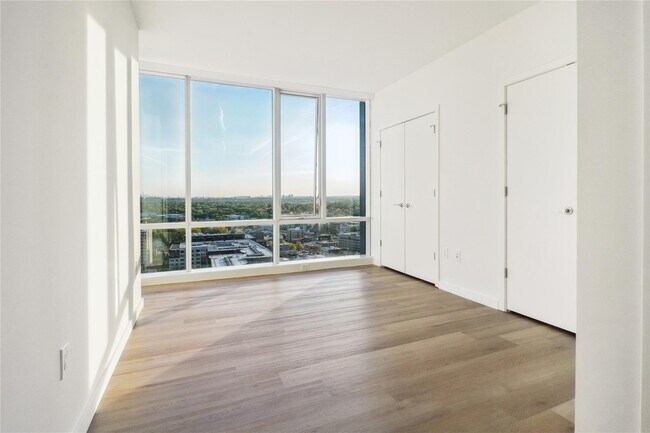 Building Photo - 50 Clinton Pl