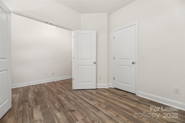 Building Photo - 116 Judson Ave