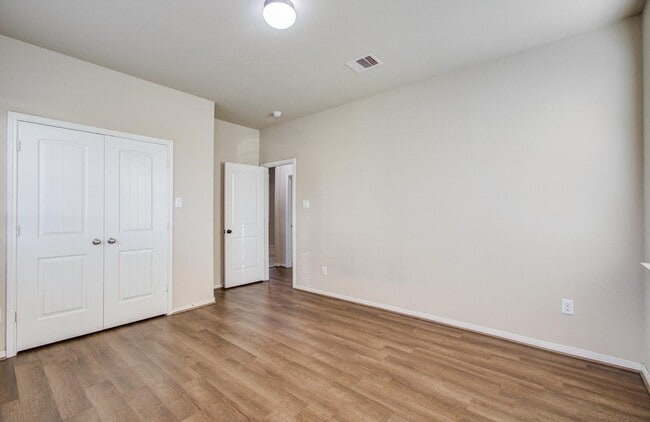 Building Photo - 3243 Aegean Dr