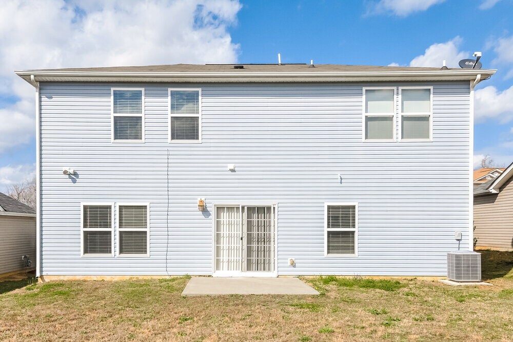 Building Photo - 547 Kerriann Ln