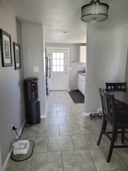 Kitchen - Main Level - 1214 Cree Dr