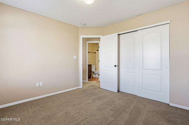 Building Photo - 3165 Sarina Cir