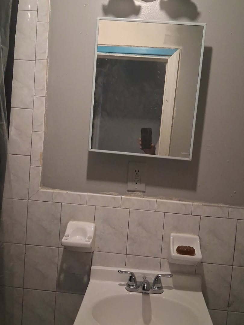 Building Photo - 696 Georgia Ave