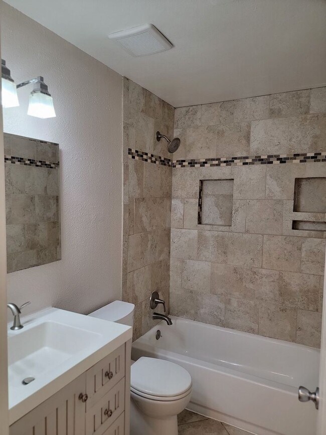 Building Photo - Lemon Grove Townhouse