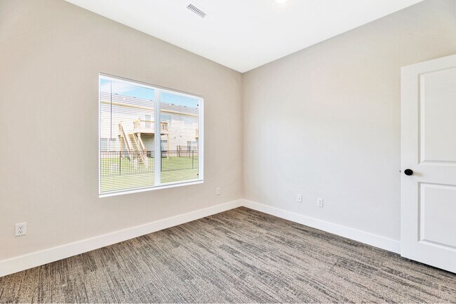 Building Photo - 1121 N Joye St