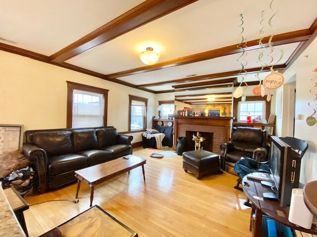 Building Photo - 34 Bentley St