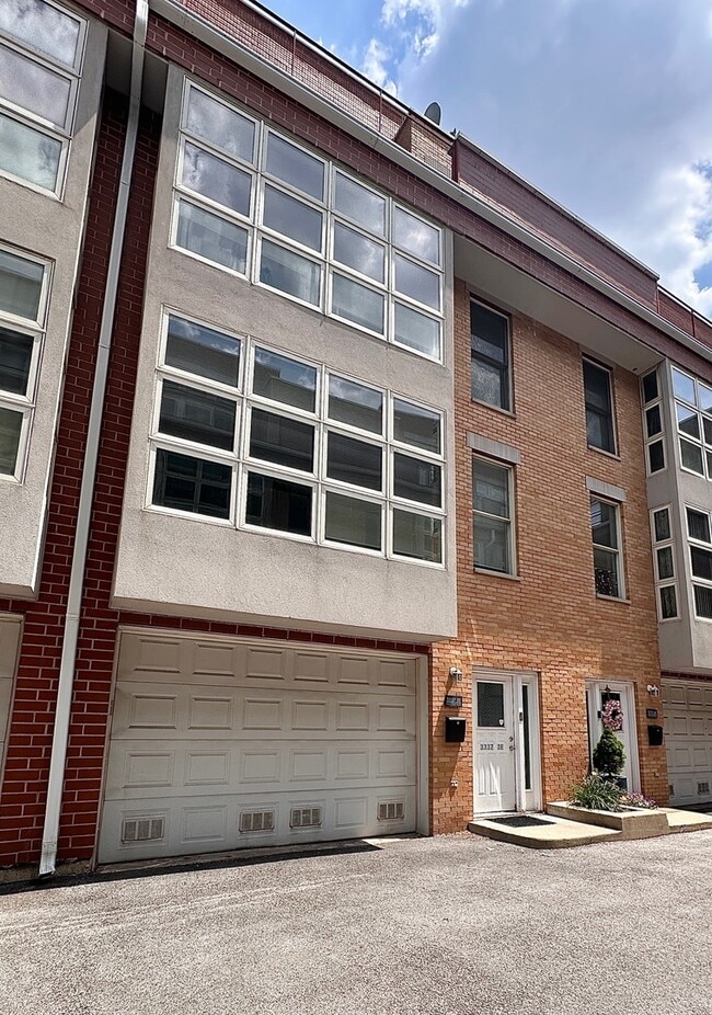 Primary Photo - 3337 W Irving Park Rd
