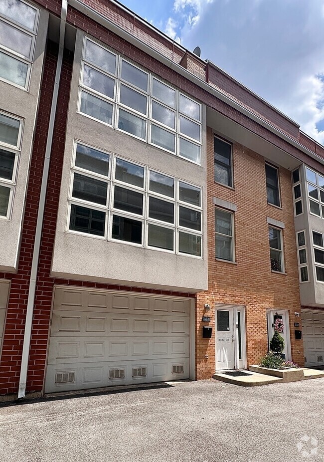 Building Photo - 3337 W Irving Park Rd