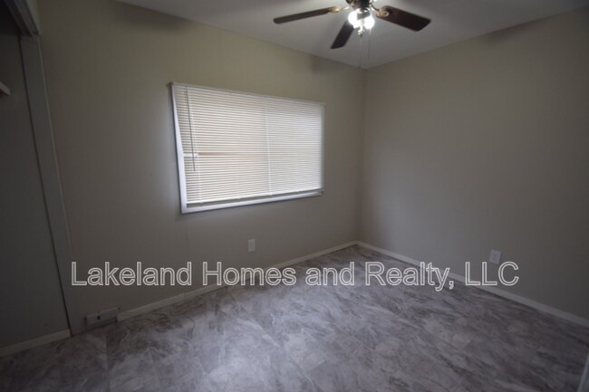 Building Photo - 3134 Skyview Dr