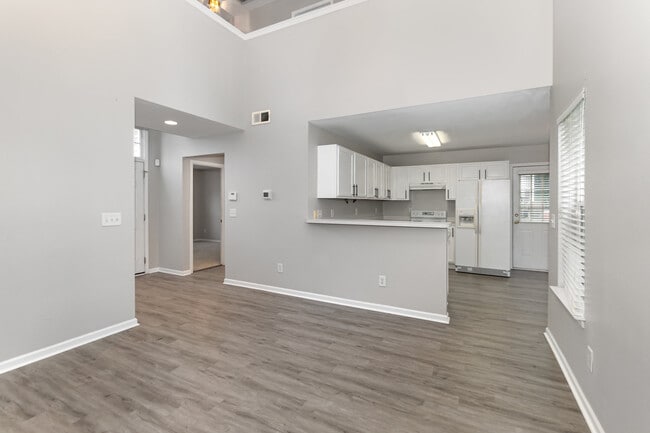 Building Photo - 3727 Bullard St