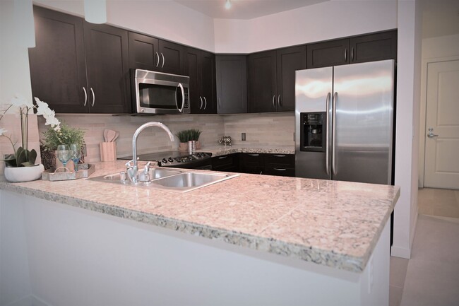 Building Photo - North Canal Station Condo