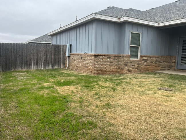 Building Photo - 2507 111th St