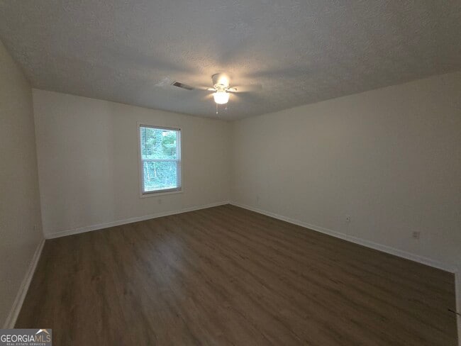 Building Photo - 452 Booth Cir SW