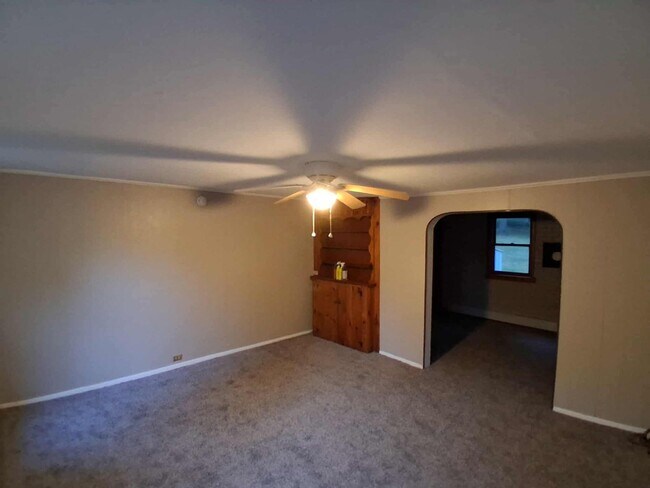 Primary Photo - 2 Bedroom single family house