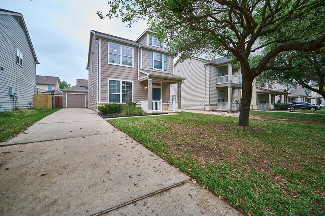 Building Photo - 18814 Sandelford Dr