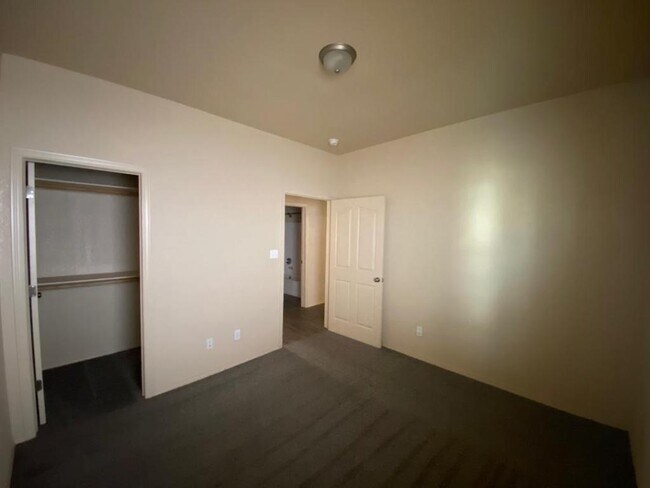 Building Photo - 11884 Auburn Sands Dr