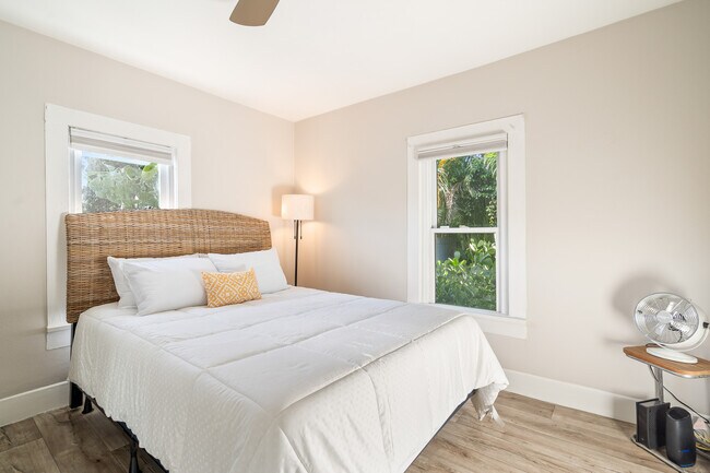 Building Photo - 2402 52nd St S