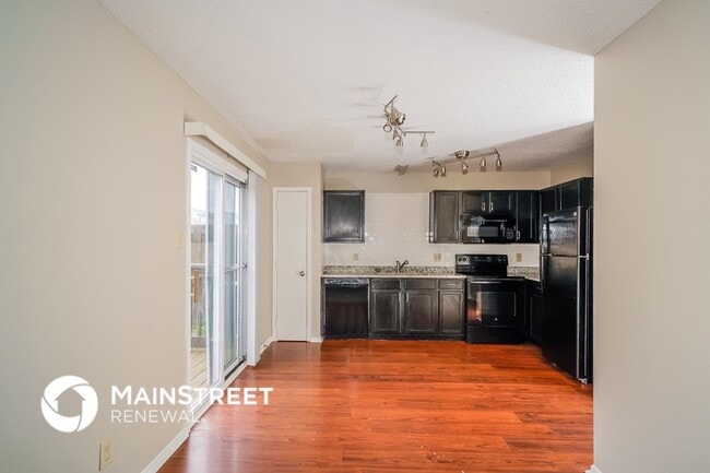 Building Photo - 104 Winterwood Dr