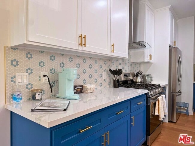 Building Photo - 4879 Hartwick St