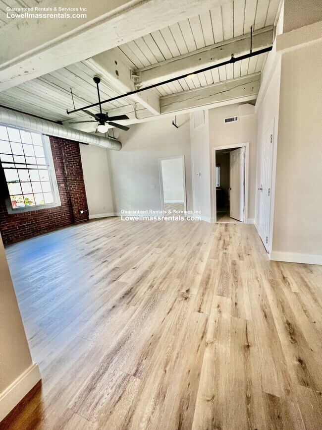 Building Photo - 101 Mill St
