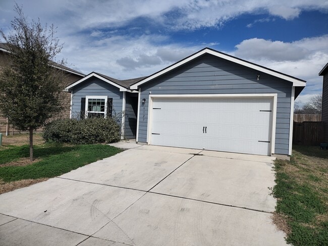 Primary Photo - 6127 Lakefront