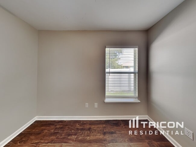 Building Photo - 246 Fort Milton Dr