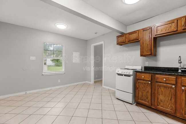 Building Photo - 2805 Bellmead Dr