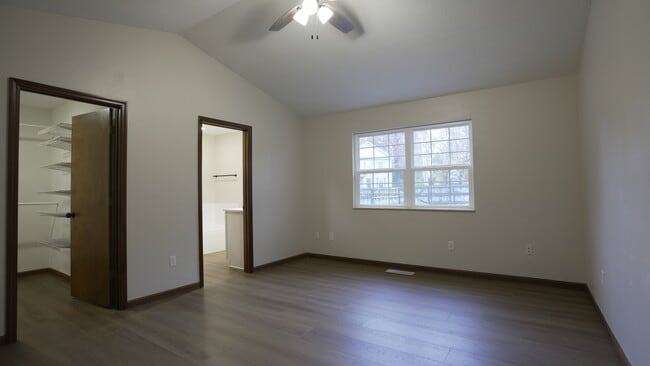 Building Photo - Spruce Hill