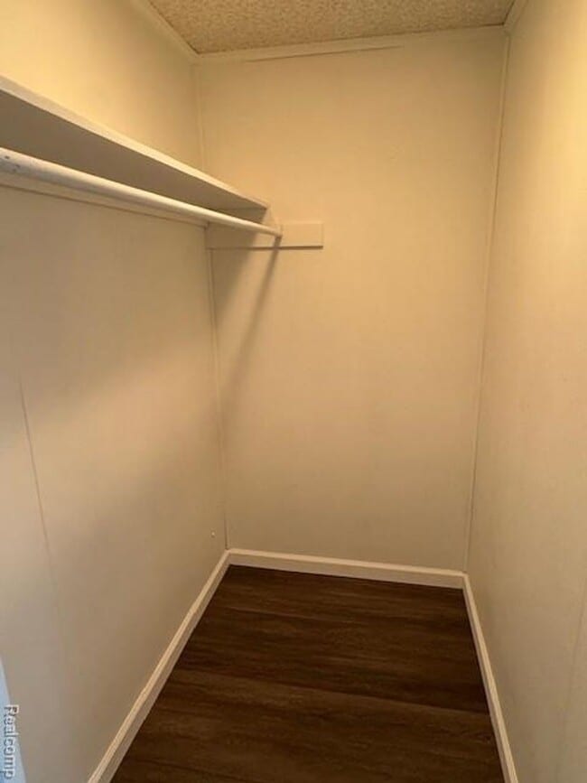 Building Photo - WELCOME TO THIS BEAUTIFULLY UPDATED, LIGHT-FILLED RANCH HOME IN TROY 4 BEDROOMS 2 BATHS SITTING O...