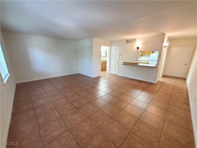 Building Photo - 2366 E Mall Dr